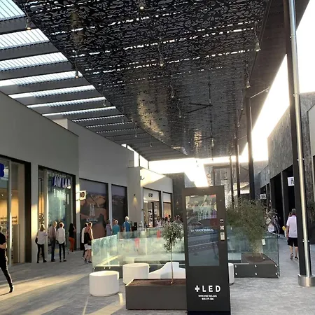 아파트 With Sea View Close To The